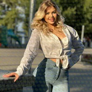Photo 3 — Amelia, 21 y.o., 168 cm, 57 kg, Sharjah