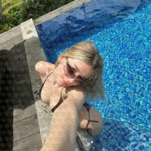 Photo 4 — Amira your warm moment on the Corniche 💕, 19 y.o., 179 cm, 62 kg, Abu Dhabi
