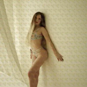 Photo 5 — Asya Sweet Ukrainian girl in Media City, 20 y.o., 169 cm, 52 kg, Dubai