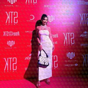 Photo 3 — Avrora, 26 y.o., 165 cm, 52 kg, Doha