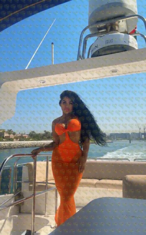 Ayarla warm, curvy and sooo worth your time, 24 y.o., 163 cm, 66 kg, Sharjah