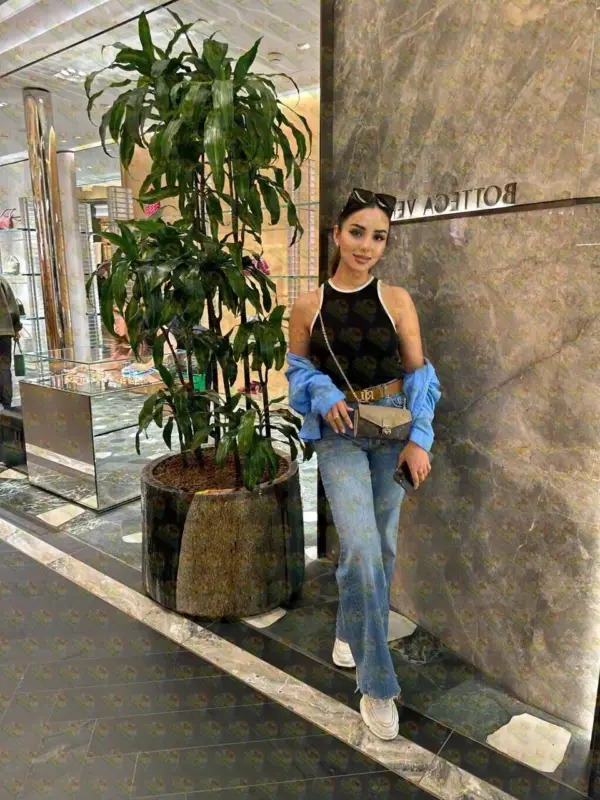 Beatrice, 26 y.o., 174 cm, 57 kg, Muscat