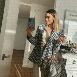 Photo 3 — Cara Young blonde Ukrainian, real and available on Al Reem, 19 y.o., 173 cm, 57 kg, Abu Dhabi