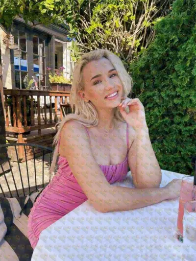 Cassandra your sweet Russian girl in Abu Dhabi 🌸, 25 y.o., 169 cm, 55 kg, Abu Dhabi