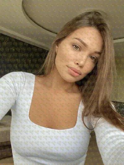 Cora I give orders. You follow, 25 y.o., 177 cm, 61 kg, Abu Dhabi