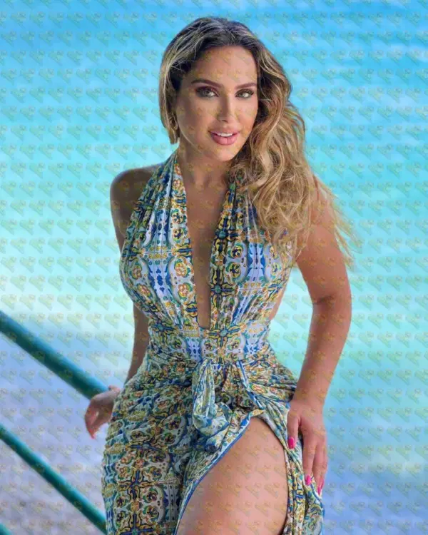 Daisy I am in charge. You follow rules, 28 y.o., 176 cm, 62 kg, Abu Dhabi