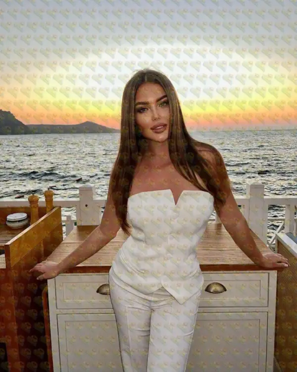 Daphne sweet, playful and worth every minute, 27 y.o., 172 cm, 58 kg, Abu Dhabi
