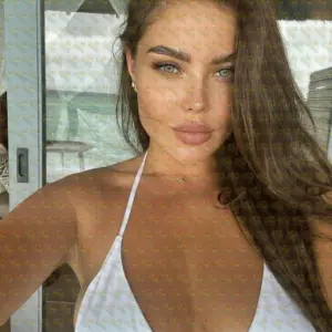 Photo 4 — Daphne sweet, playful and worth every minute, 27 y.o., 172 cm, 58 kg, Abu Dhabi