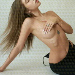 Photo 2 — Daria sweet russian girl who loves real connection, 20 y.o., 170 cm, 49 kg, Ajman