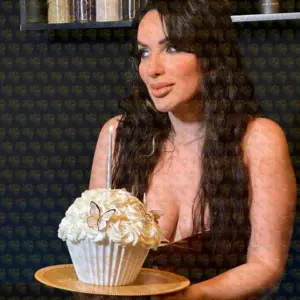 Photo 3 — Dorotea French charm right here in Doha, 33 y.o., 165 cm, 56 kg, Doha