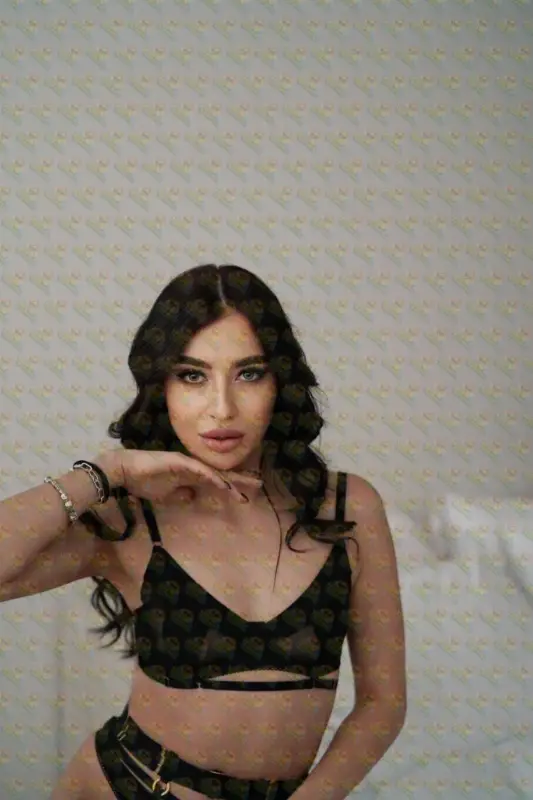 Eira Czech queen who take full control 🔥, 25 y.o., 172 cm, 59 kg, Dubai