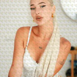 Photo 4 — Elina, 20 y.o., 167 cm, 56 kg, Ajman