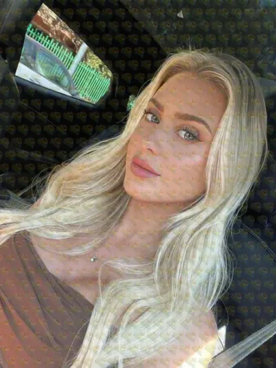 Eloise Soft hands, warm energy, real connection, 24 y.o., 175 cm, 60 kg, Muscat