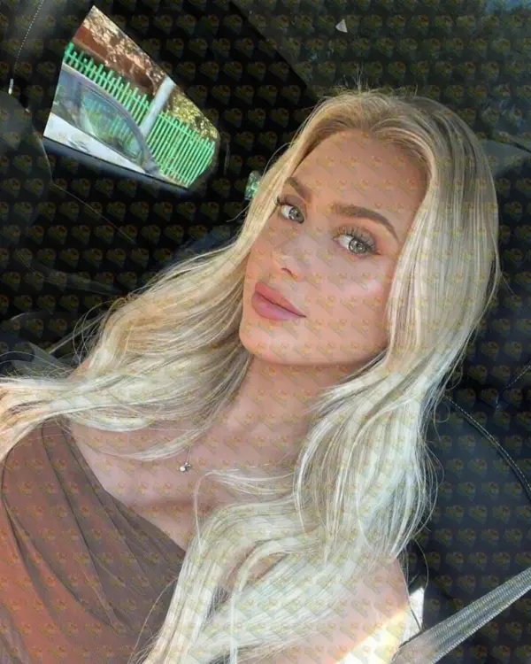 Eloise Soft hands, warm energy, real connection, 24 y.o., 175 cm, 60 kg, Muscat