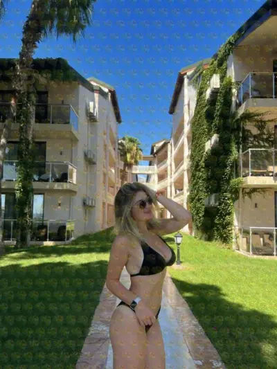 Eloise I am in charge here, not you, 26 y.o., 170 cm, 58 kg, Abu Dhabi