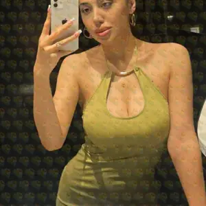 Photo 2 — Erin Your sweet Indian girl in Dubai Karama 😘, 26 y.o., 170 cm, 53 kg, Dubai
