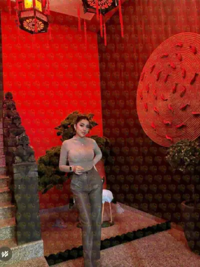 Erin Your sweet Indian girl in Dubai Karama 😘, 26 y.o., 170 cm, 53 kg, Dubai