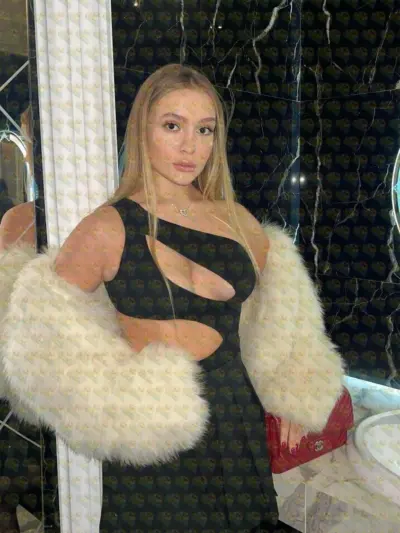 Esme your sweet russian girl in Muscat, 24 y.o., 175 cm, 60 kg, Muscat