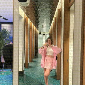 Photo 4 — Fiona Czech girl, real connection, 20 y.o., 170 cm, 56 kg, Doha