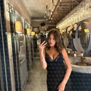 Photo 7 — Gabriella, 23 y.o., 174 cm, 58 kg, Abu Dhabi