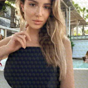 Photo 2 — Gina Russian girl, warm and relaxed, 22 y.o., 170 cm, 50 kg, Ras Al Khaimah