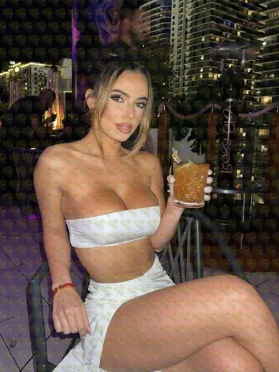 Irene French girl in Muscat, warm and genuine, 23 y.o., 175 cm, 61 kg, Muscat