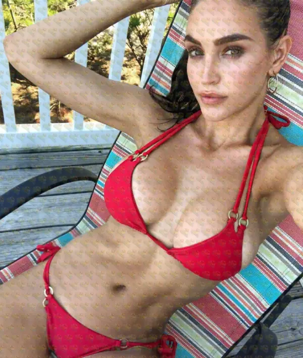 Isabella, 30 y.o., 163 cm, 56 kg, Sharjah