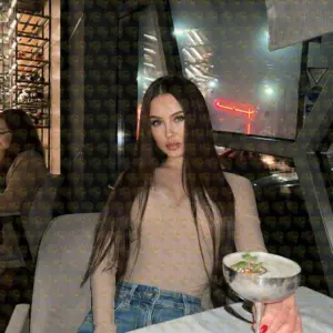Photo 3 — Jessica, 21 y.o., 167 cm, 55 kg, Muscat
