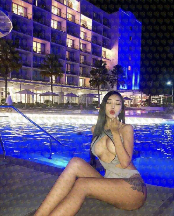 Kaitlin I am in charge here, not you, 26 y.o., 178 cm, 57 kg, Dubai