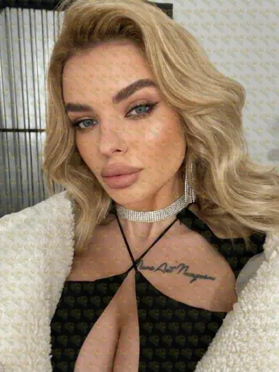 Kaitlyn young, warm, and genuinely good company, 19 y.o., 167 cm, 54 kg, Muscat