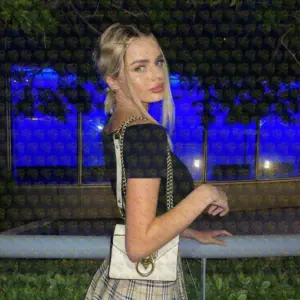 Photo 3 — Kaitlyn young, warm, and genuinely good company, 19 y.o., 167 cm, 54 kg, Muscat