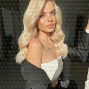 Photo 2 — Kaitlyn young, warm, and genuinely good company, 19 y.o., 167 cm, 54 kg, Muscat