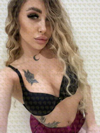 Kassandra young czech girl, calm and easy to talk to, 22 y.o., 165 cm, 58 kg, Dubai