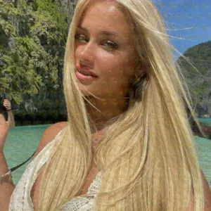 Photo 2 — Kendal Italian blonde who takes full control 🔥, 29 y.o., 167 cm, 51 kg, Dubai