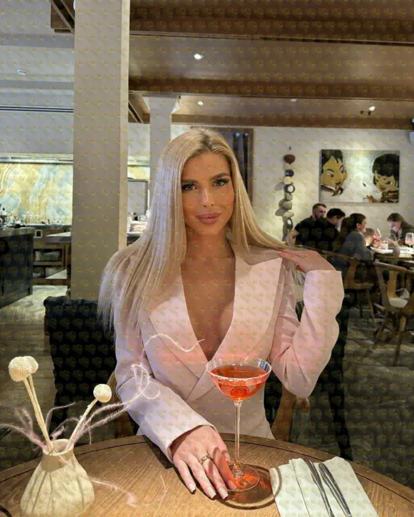 Kerri, 25 y.o., 177 cm, 57 kg, Muscat
