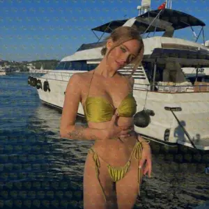 Photo 3 — Kiera Young, warm, and very real, 21 y.o., 175 cm, 59 kg, Muscat