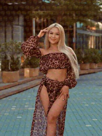 Lalisa warm, sweet and soooo easy to talk to, 25 y.o., 167 cm, 52 kg, Sharjah