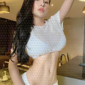 Photo 7 — Larissa, 23 y.o., 169 cm, 59 kg, Dubai