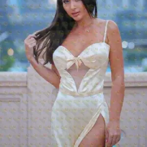 Photo 3 — Lily Not for everyone — only for gentlemen who appreciate quality, 25 y.o., 173 cm, 56 kg, Al Ain