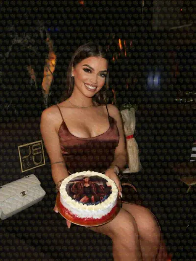 Lindsay your chill spanish girl in Al Mamzar, 23 y.o., 174 cm, 58 kg, Dubai