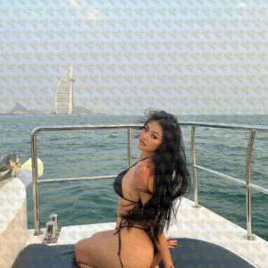 Photo 2 — Livia calm hands warm heart, 25 y.o., 174 cm, 60 kg, Muscat