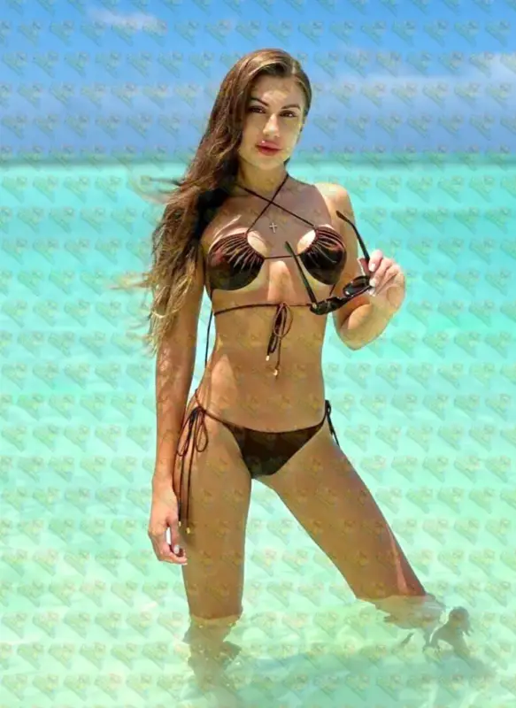 Lora, 25 y.o., 169 cm, 51 kg, Dubai