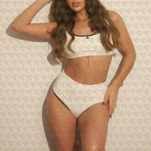Photo 4 — Lora You come to me on MY terms, 24 y.o., 161 cm, 52 kg, Dubai