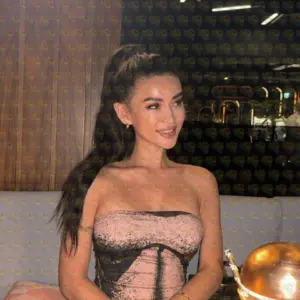 Photo 4 — Louisa, 33 y.o., 163 cm, 47 kg, Dubai