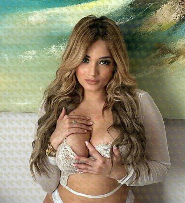 Lucia, 24 y.o., 158 cm, 63 kg, Doha