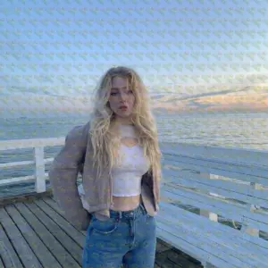 Photo 4 — Mia young, warm and genuinely good company, 19 y.o., 174 cm, 56 kg, Muscat