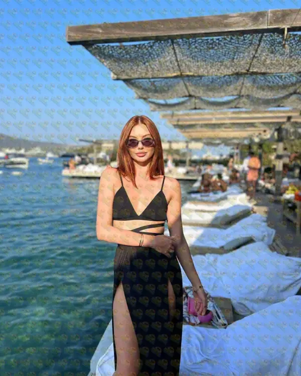 Monica, 25 y.o., 175 cm, 53 kg, Muscat