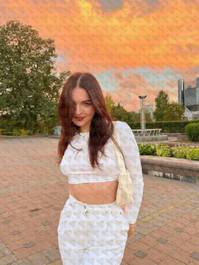 Natalie Russian warmth, real connection, sooo worth it, 18 y.o., 176 cm, 58 kg, Muscat