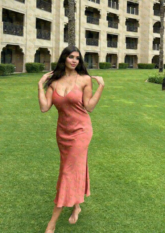 Nayla, 25 y.o., 170 cm, 58 kg, Doha
