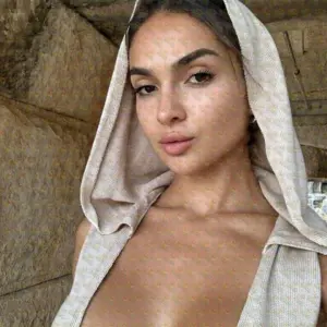 Photo 2 — Sage Sweet girl, firm on her terms, 24 y.o., 174 cm, 53 kg, Muscat